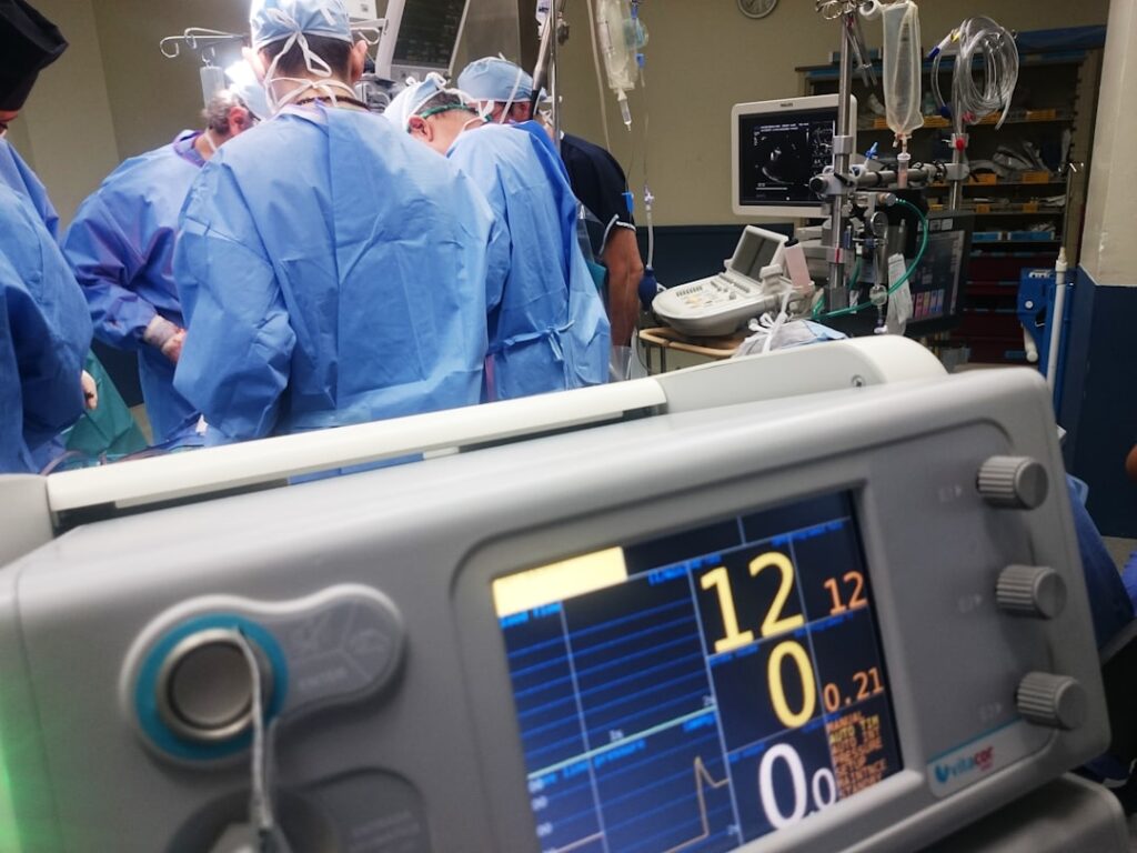 doctors doing surgery inside emergency room 1